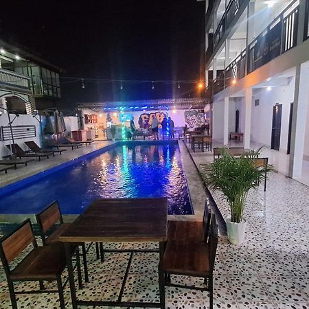Vang Vieng Santara Backpackers Hostel ภายนอก รูปภาพ